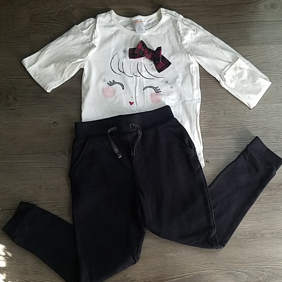 Girl's bundle of 3 complete outfits - Picture 3 of 4